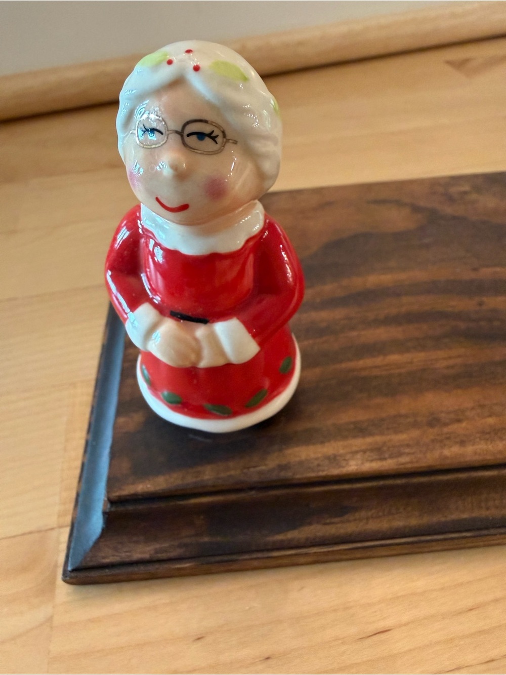 Nora Fleming Mrs. Claus mini in Red, White and Green